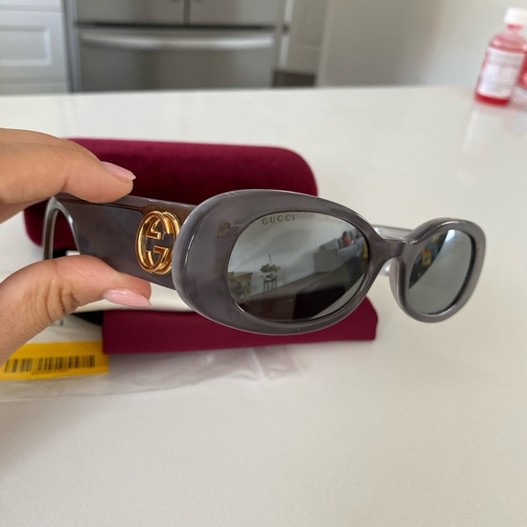 Sold Gucci Oval Sunglasses GG0517S Grey - Picture 3 of 8